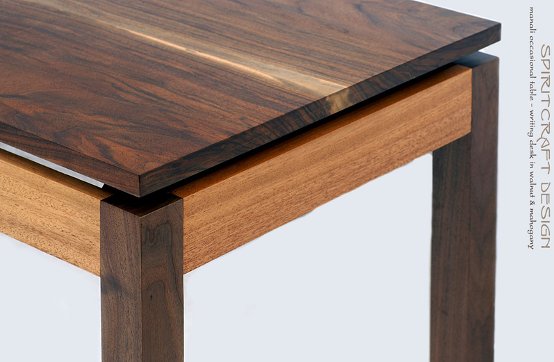 The Manali Writing Desk – Dining Table in Walnut and African Mahogany